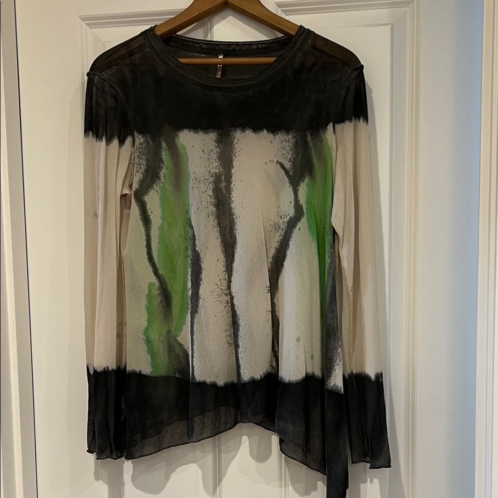 PETE Artistic Black and Green Long Sleeve Top